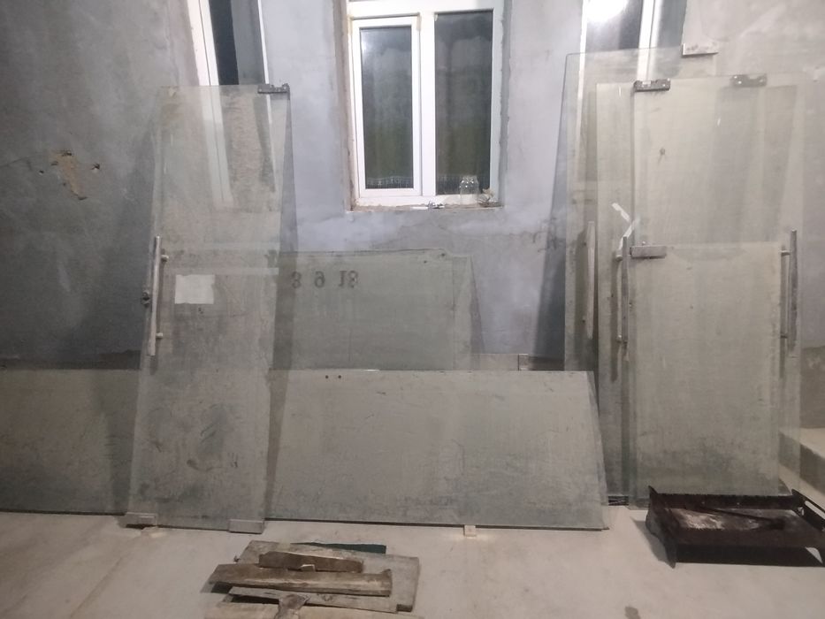 Каленные стекло б/у