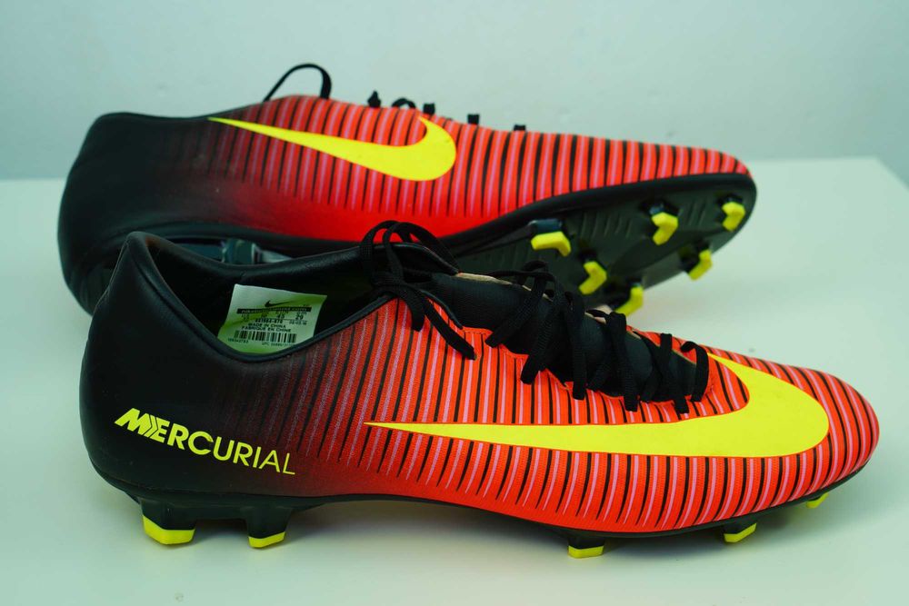 Футболни бутонки - Nike Mercurial