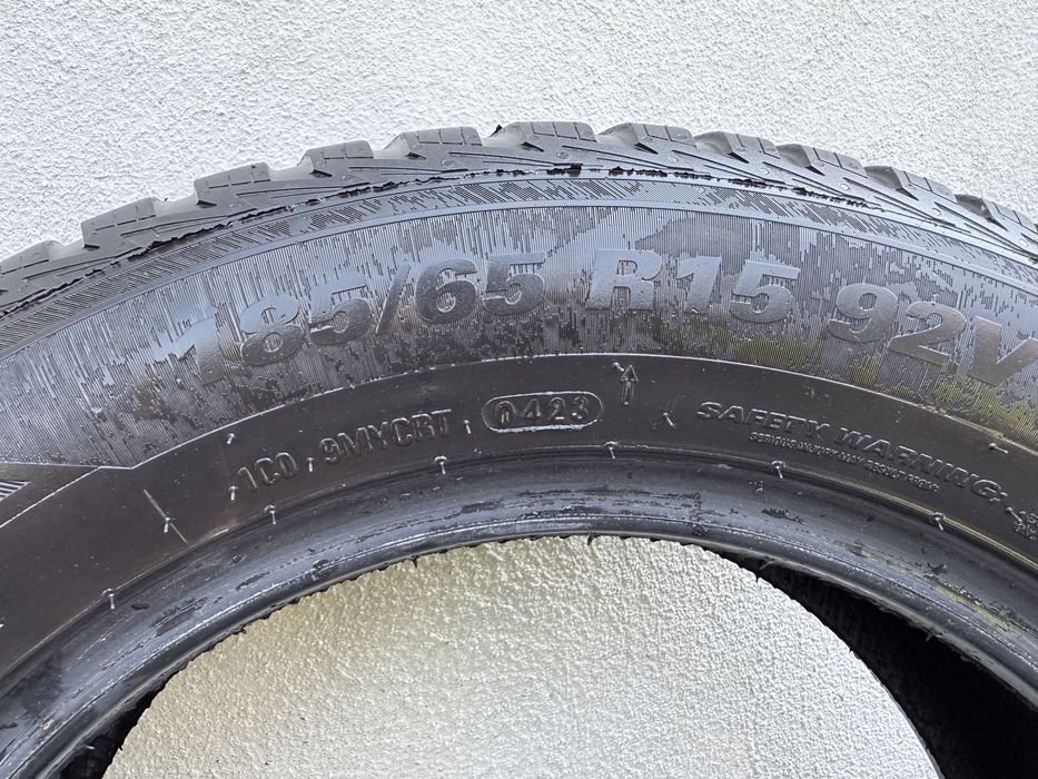 2 бр. всесезонни гуми KUMHO 195/65 R15 DOT 0423