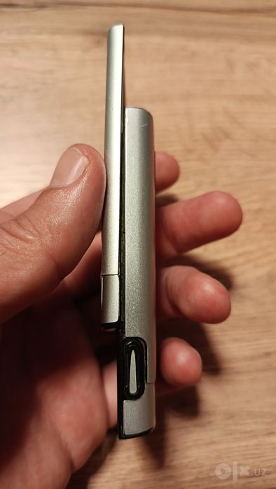 Продам сотовый телефон Nokia 6700slide