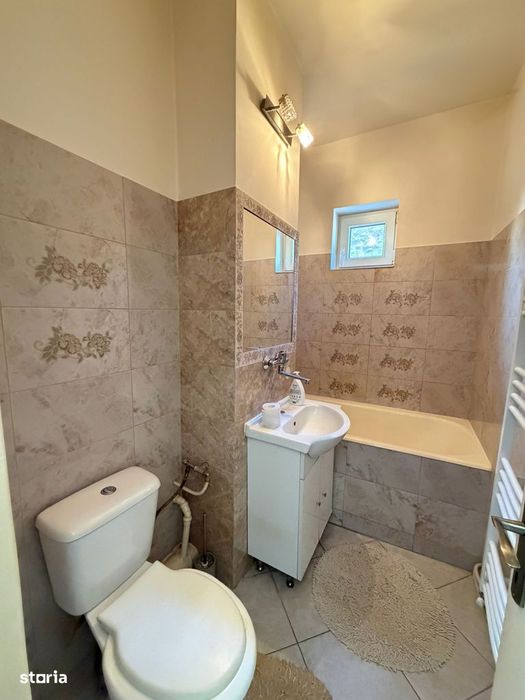 Etaj I | Apartament decomandat cu 3 camere | Semicentral