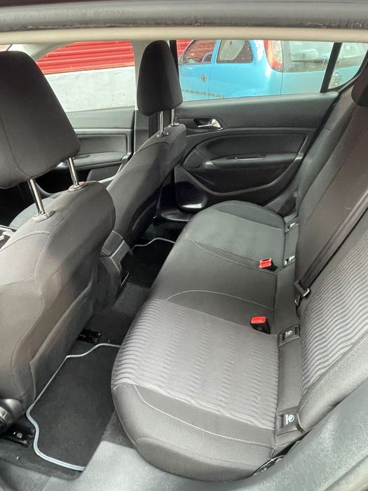 Peugeot 308 - 1.6 benzina - 122.000 KM - An fab. 2014 - Euro 6