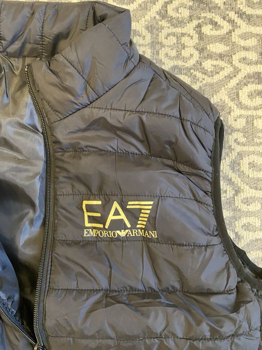 Елек на ea7 emporio armani