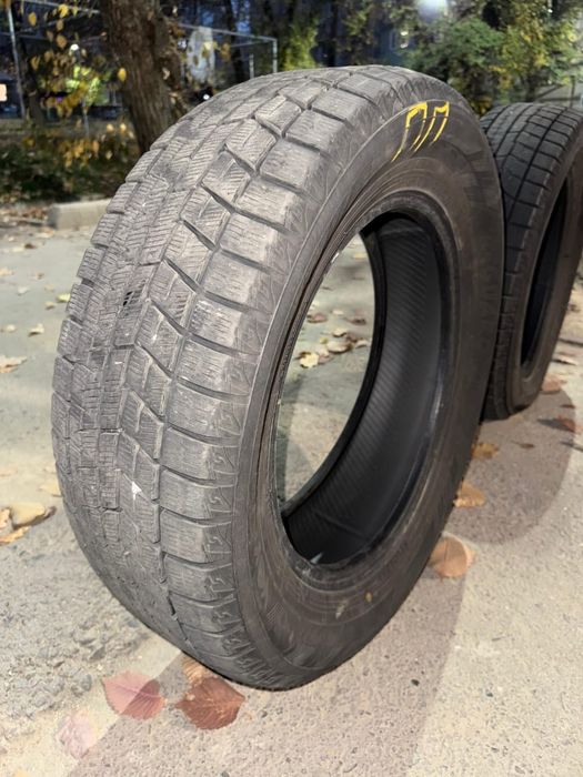 Продам комплект шин Yokohama 225/60 R17