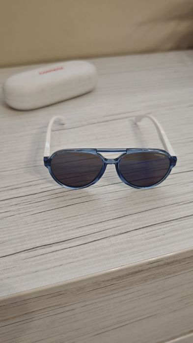 Детски слънчеви очила Ray ban. Carrera