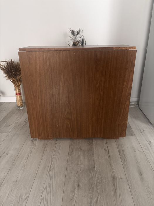 Стол книжка / Кітапша үстел