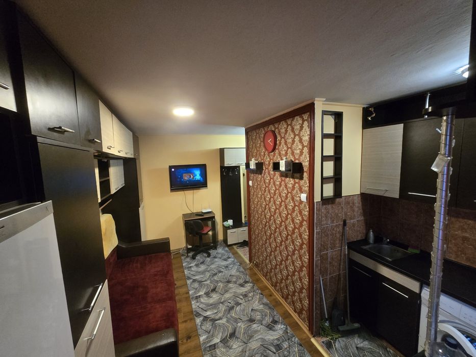 Garsoniera de inchiriat B dul Primaverii