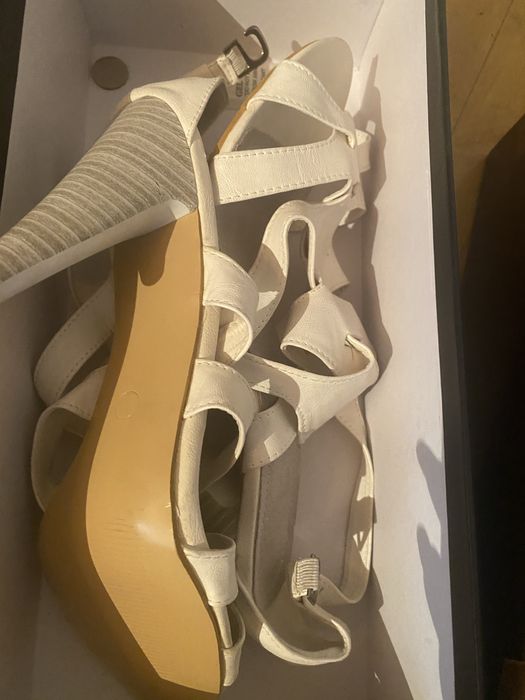 Распродажа Любая 1500 тг размер 38-39