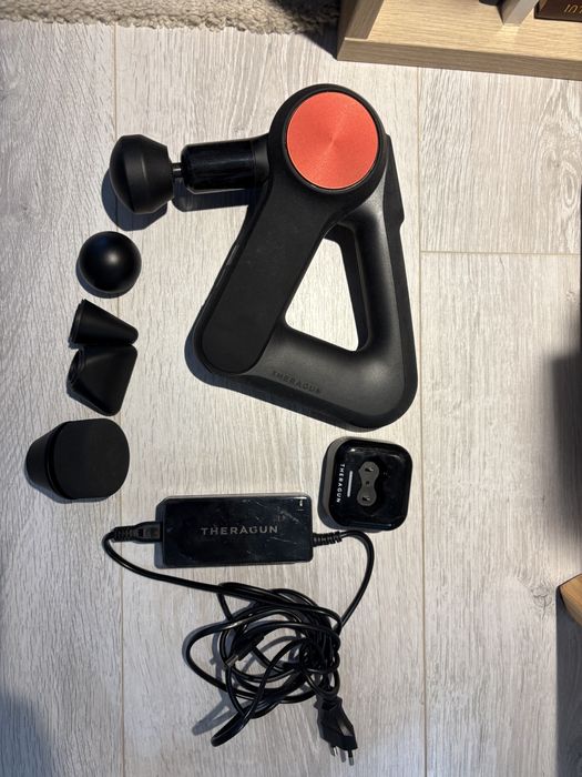 Theragun PRO nou (editie speciala RED)