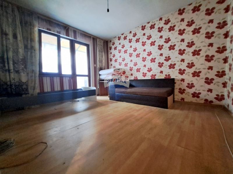 Продава се Тристаен апартамент в Варна, Лятно кино Тракия - 108 кв.м за 1621 €/кв.м - Снимка #3