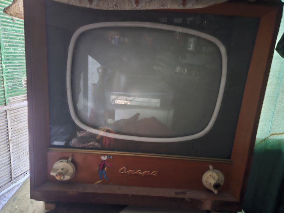 Телевизор ОПЕРА. Работи. Подарък лупа за кинескопа