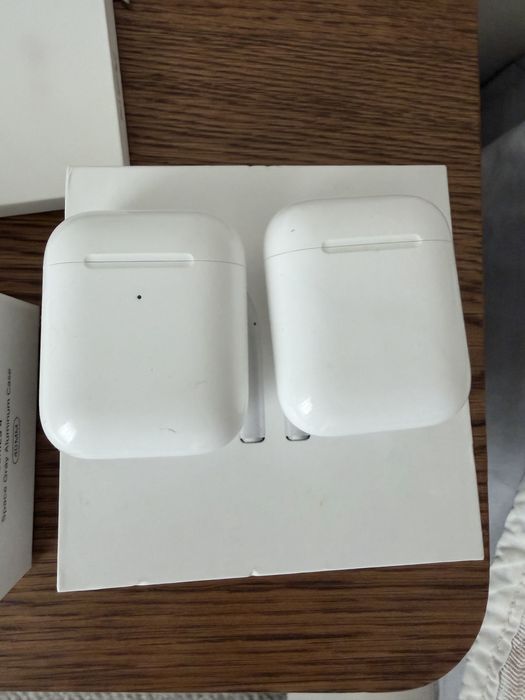 Apple Watch series 4 и 2 Air pods