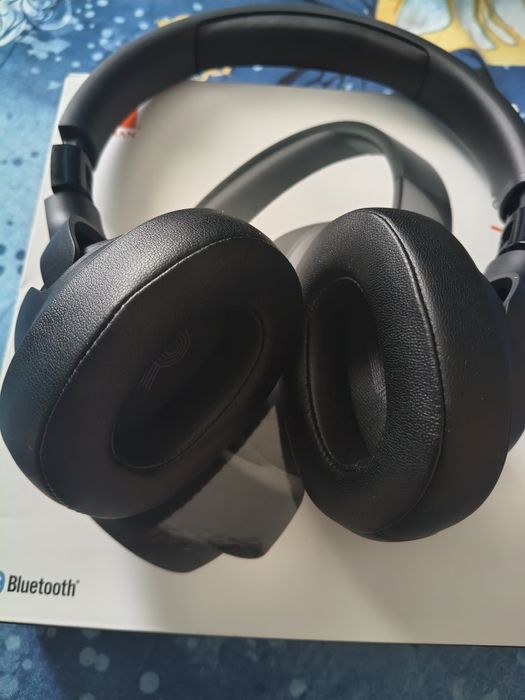Casti JBL Tune 720 BT Bluetooth, Over-Ear, Microfon , Negru cu Garantie