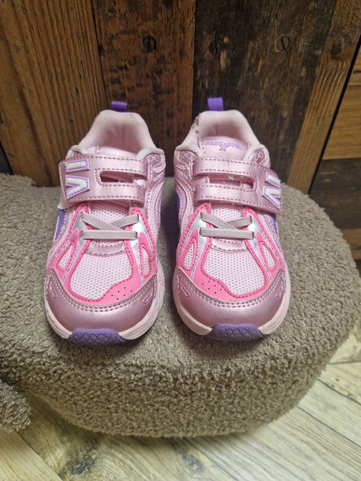 Два чифта детски маратонки за момиче
