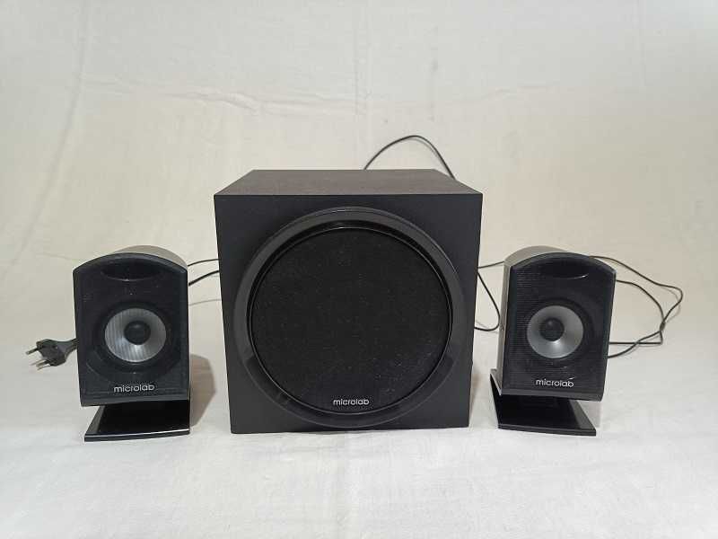 Microlab. Компьютерные колонки с сабвуфером.