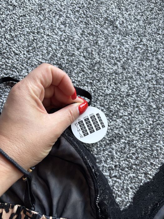 Бюстие размер М чисто ново