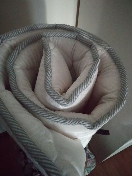 Продам новый тонкий матрас