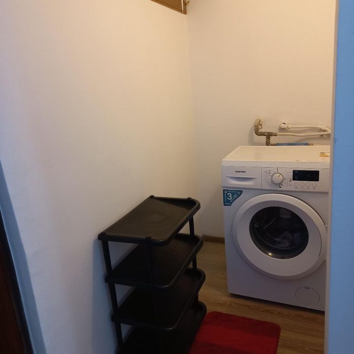 Roman Inchiriez apartament 2 camere,