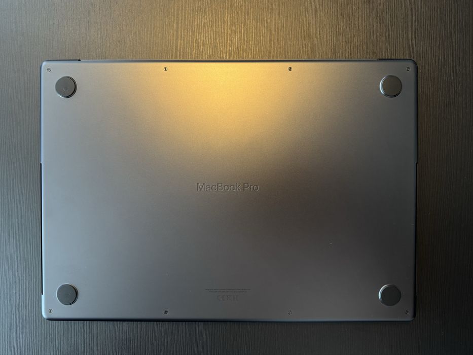 Apple Macbook M3 Pro 16” 18 Core 36gb Ram 512gb