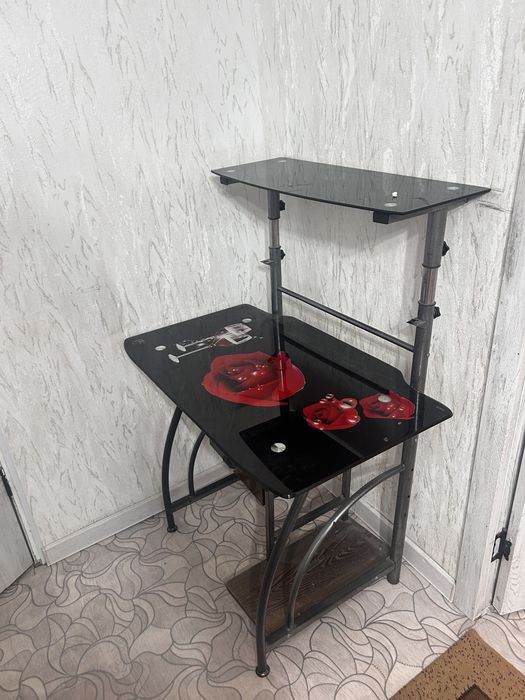 Стол для компьютера