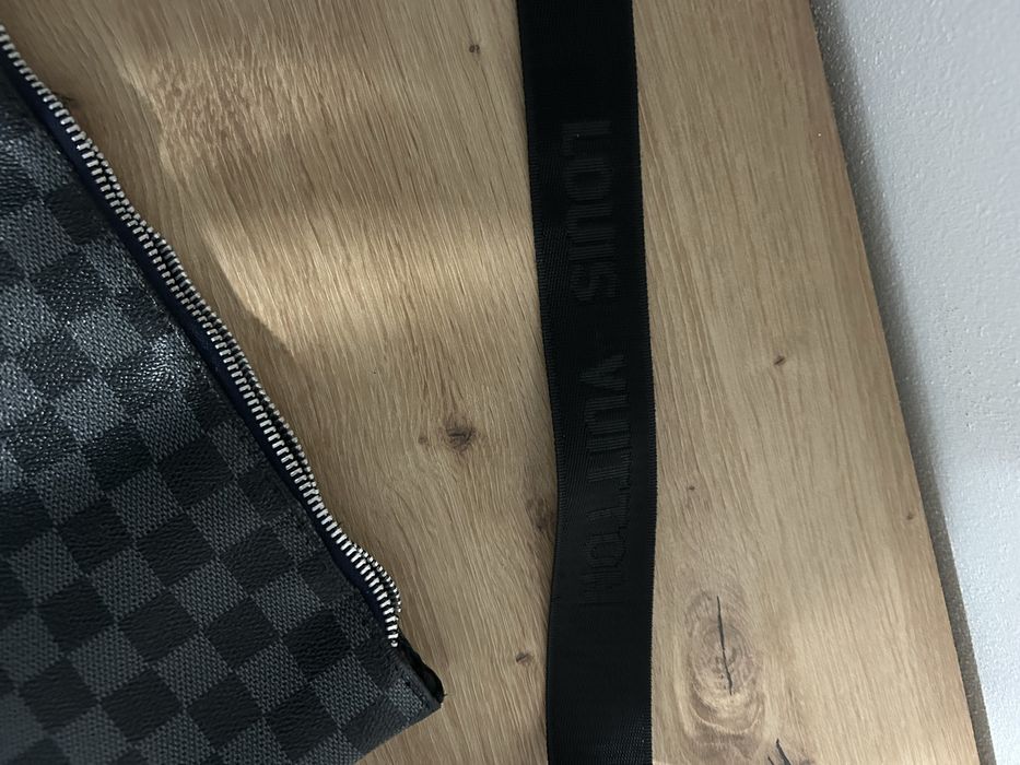Vand geanta Louis Vuitton