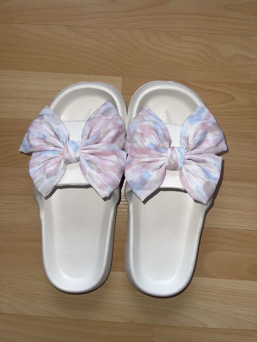 Дамски чехли