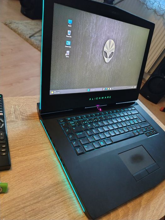 Dell Alienware R3 15 Gaming i7 ssd gtx