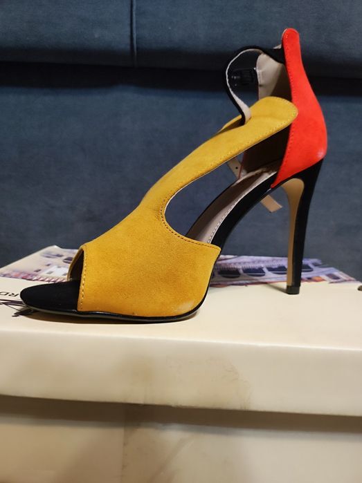 Женская обувь новая