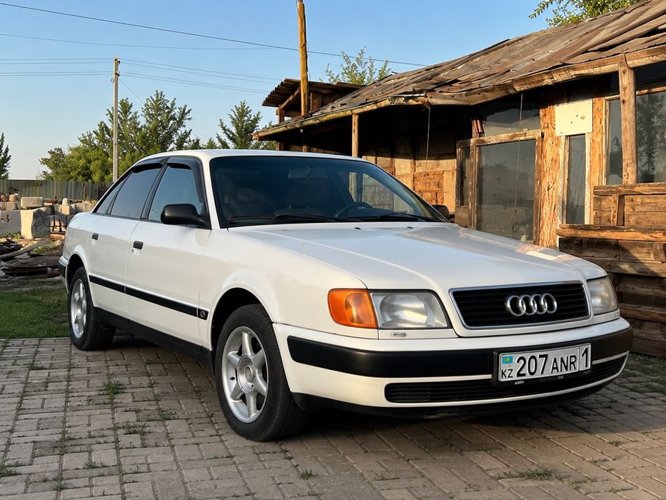 ауди 80 б4 в хорошем сос.