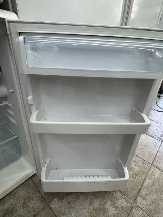Хладилник с фризер BEKO