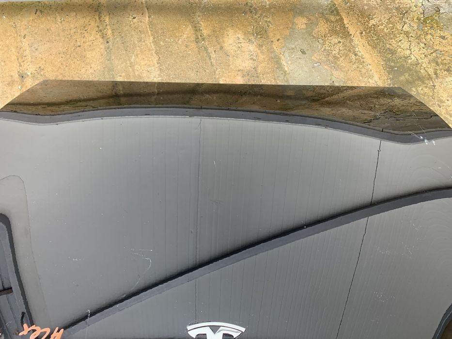 Capota motor, Tesla Y, 2021, 2022, 2023, 2024.