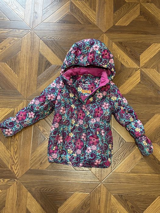 Комбинезон и куртки на 5-6 лет