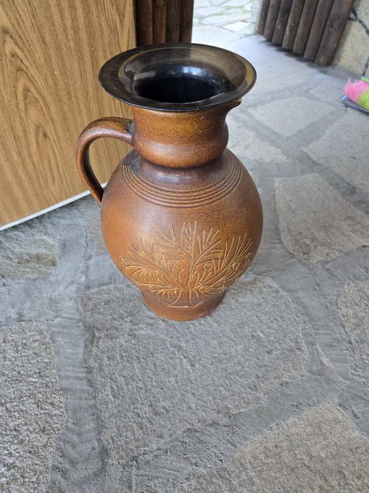 Декорация голяма ваза.