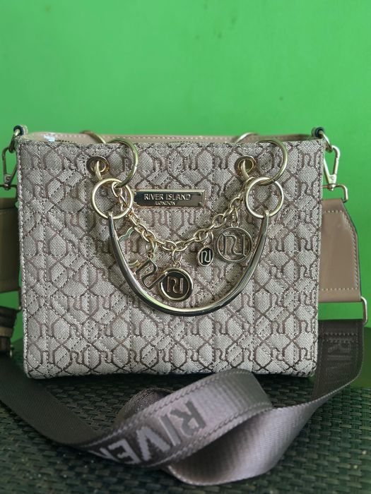 Чанта River Island