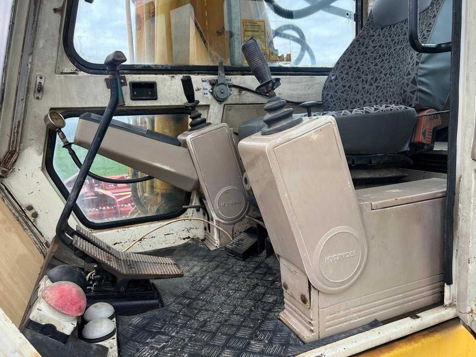 Багер Hyundai Robex 210LC – 22 тона, разтегателно рамо + видео