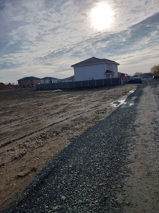 Teren intravilan 530 mp – Moșnița Veche – front 20 m