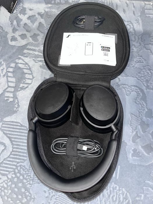 Слушалки Sennheiser ACCENTUM Plus
