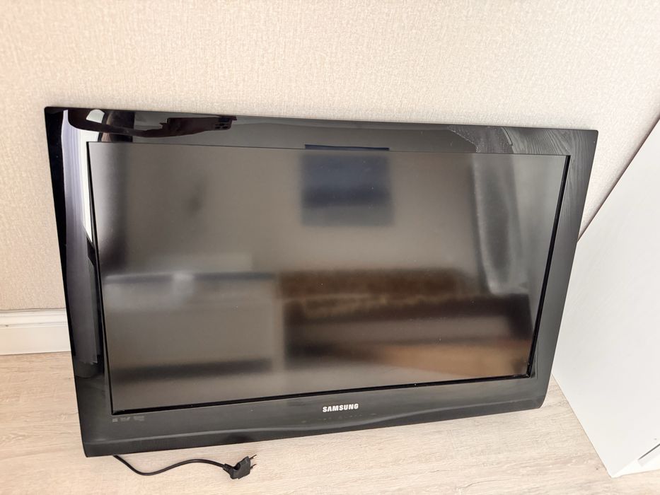 Телевизор Samsung 32" LE32C350D1W