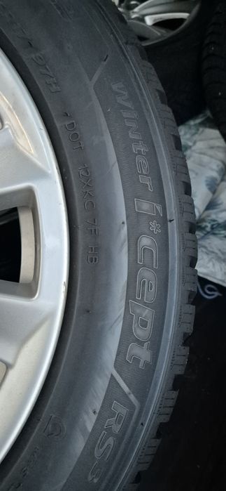 225/55R17 97H Джанти със зимни гуми 17" 39/2023г.