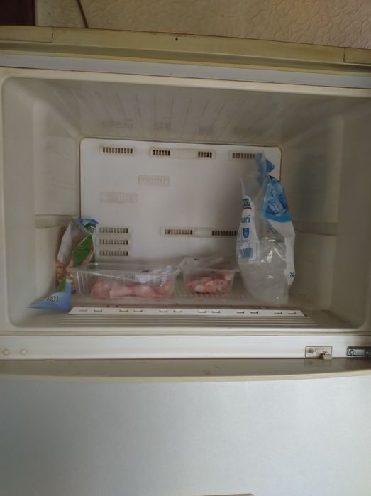 Vând frigider Beko no frost