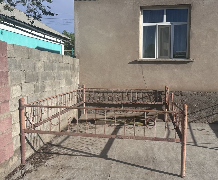 Дала тапчаны 50000 тнг