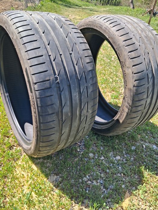 Anvelope bridgestone, 255 35 19,dot 2022.