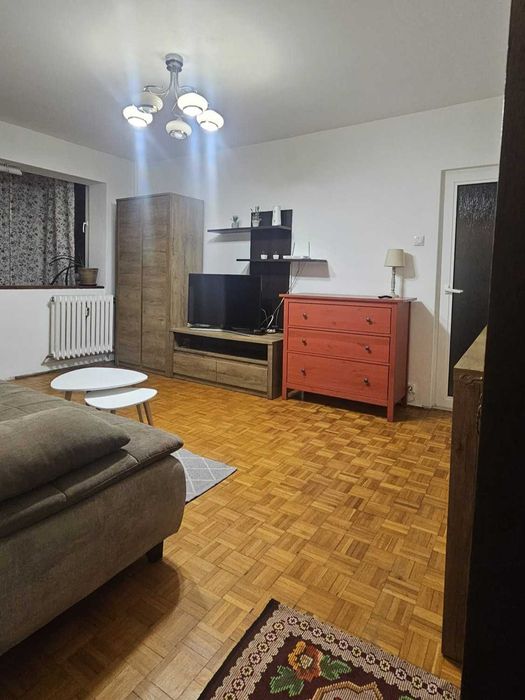 Direct Proprietar, inchiriez apartament 3 camere Craiovita Noua / Contract pe termen lung