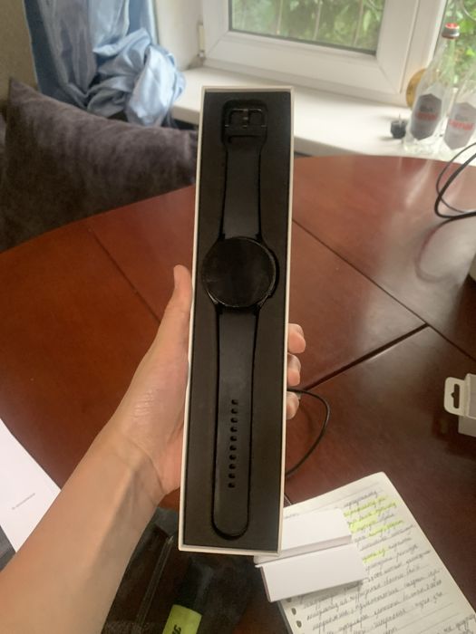 Часы Samsung Galaxy Watch4