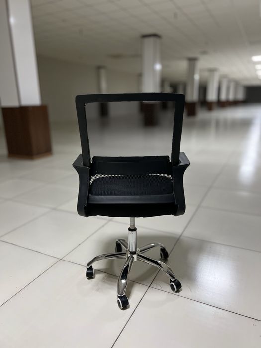 Ofis uchun kreslo