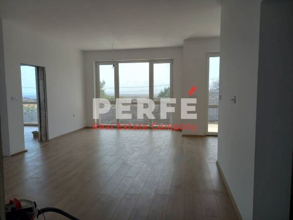 Продава се Къща в Каблешково - 100 кв.м за 1400 €/кв.м - Снимка #3