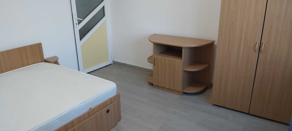 Vand apartament cu 3 camere