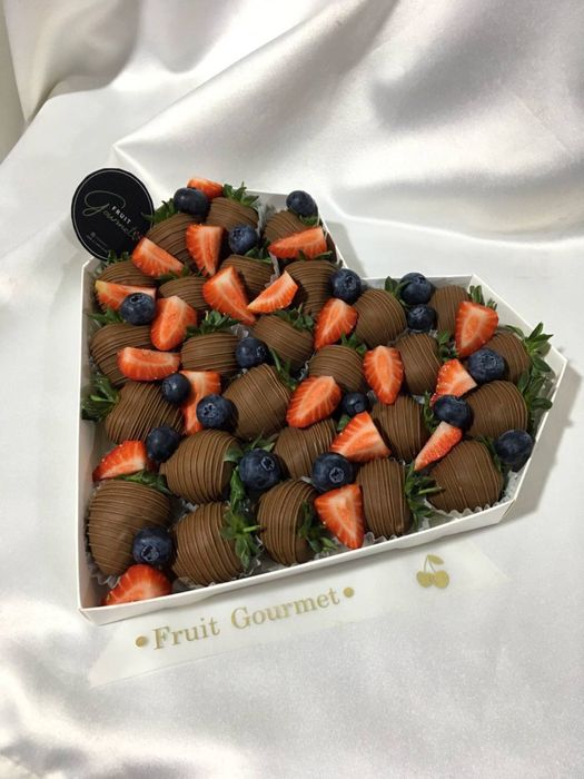 Клубника в шоколаде Подарки Qulupnay shokolad