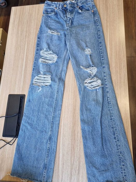 Срочно! Джинсы ZARA женские
Оригинал, отличное состояние