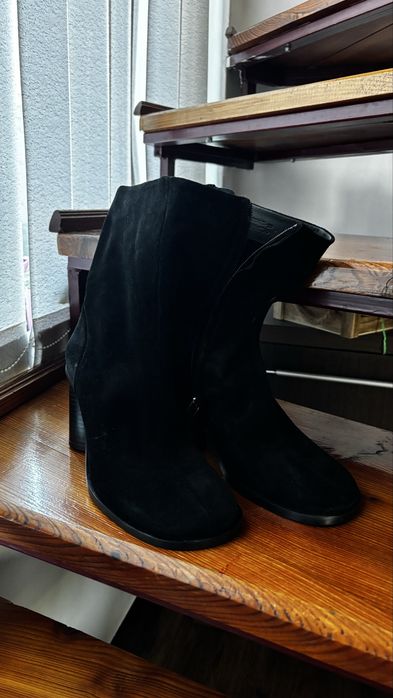 Botine Gino Rossi piele întoarsă naturală, mărimea 39
